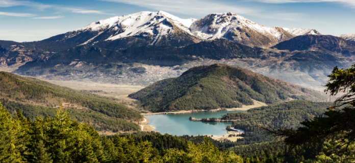 feneos-lake-doxa-cover