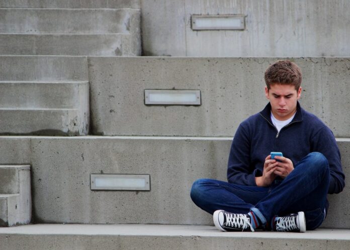 texting-1999275_1920-1024x731